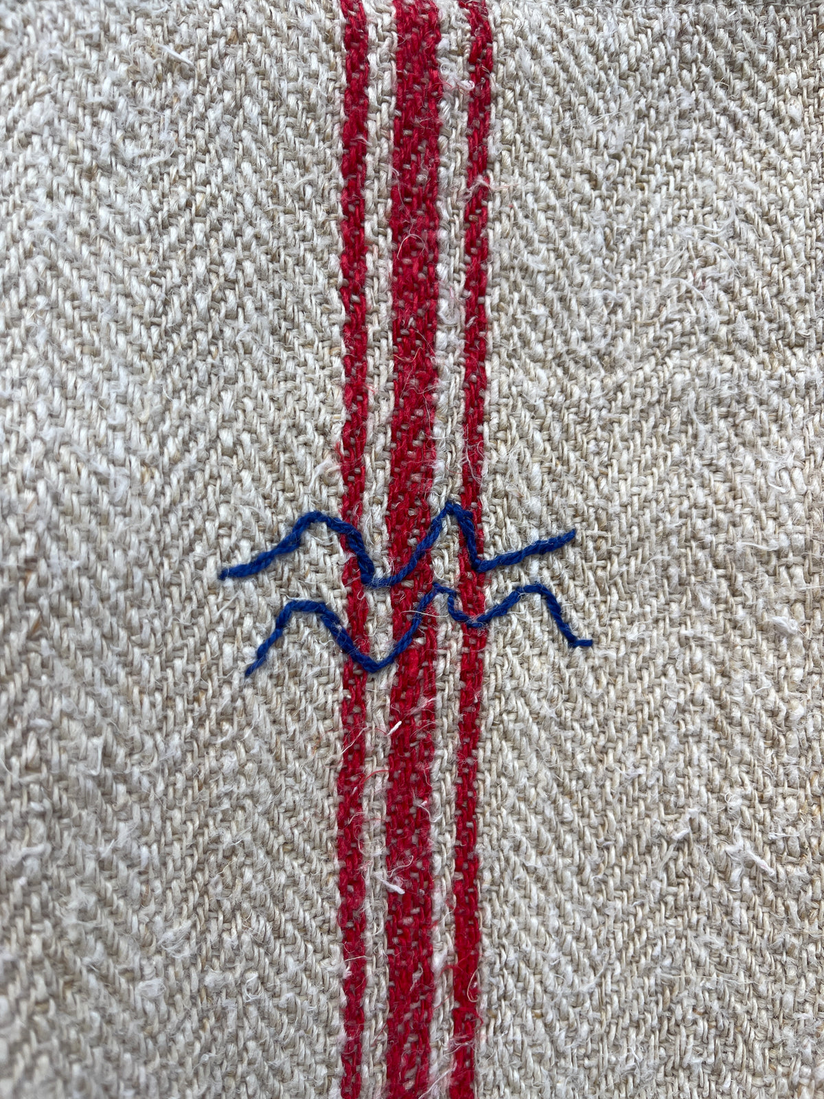 Red Shopper & Wave