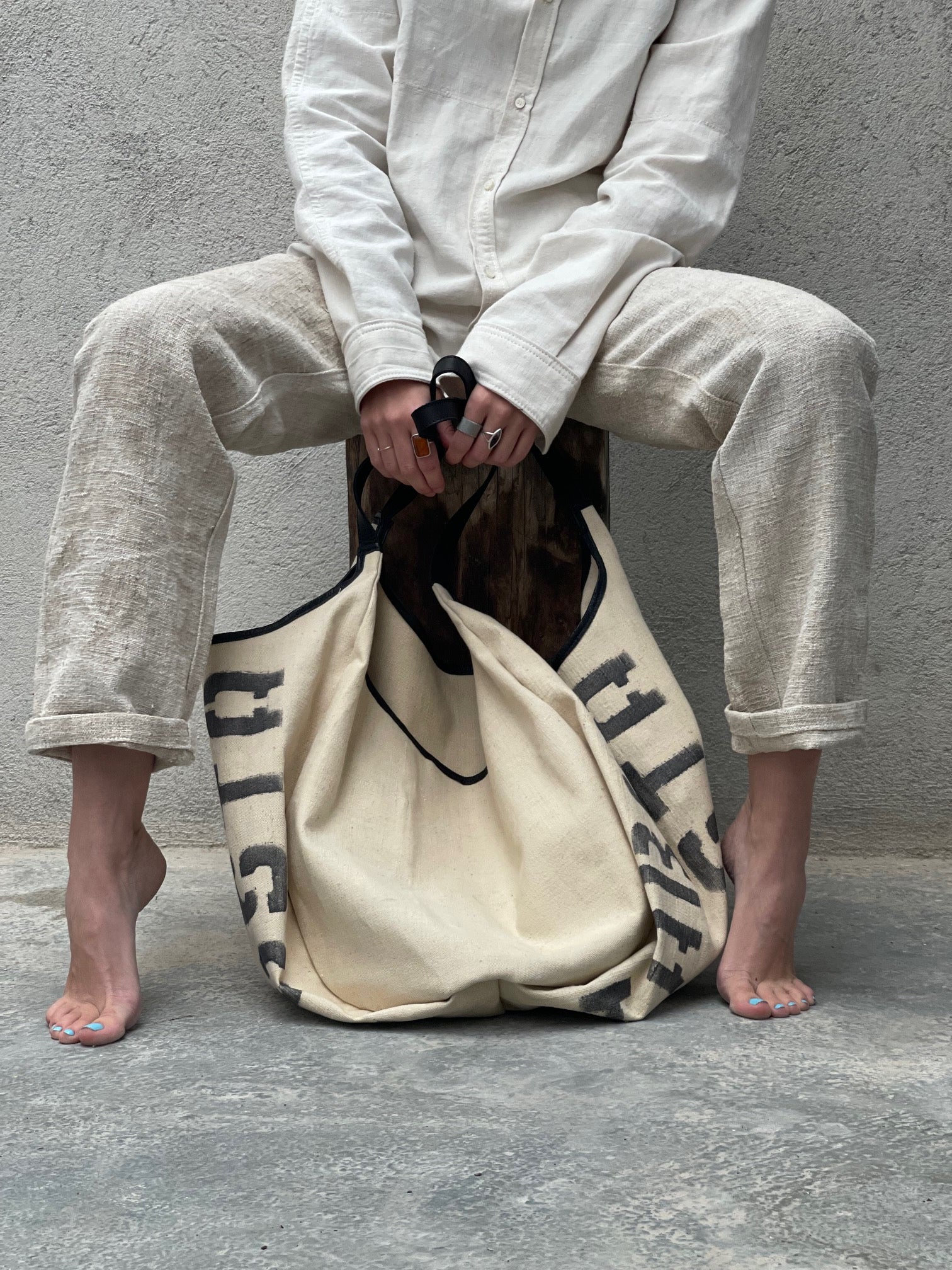 UNIQUE - Carmen Posta Canvas Tote