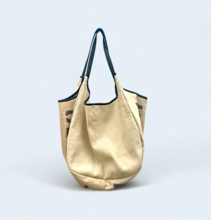 UNIQUE - Carmen Posta Canvas Tote