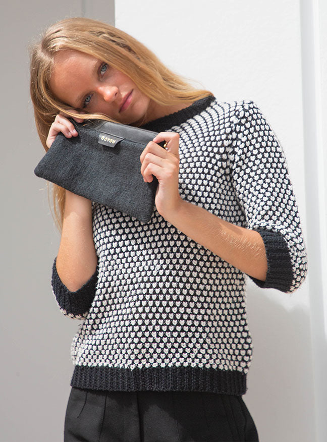 HEMP BLACK & WHITE  CLUTCH